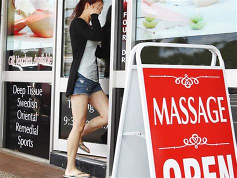 Massage parlours Elwood (Melbourne)